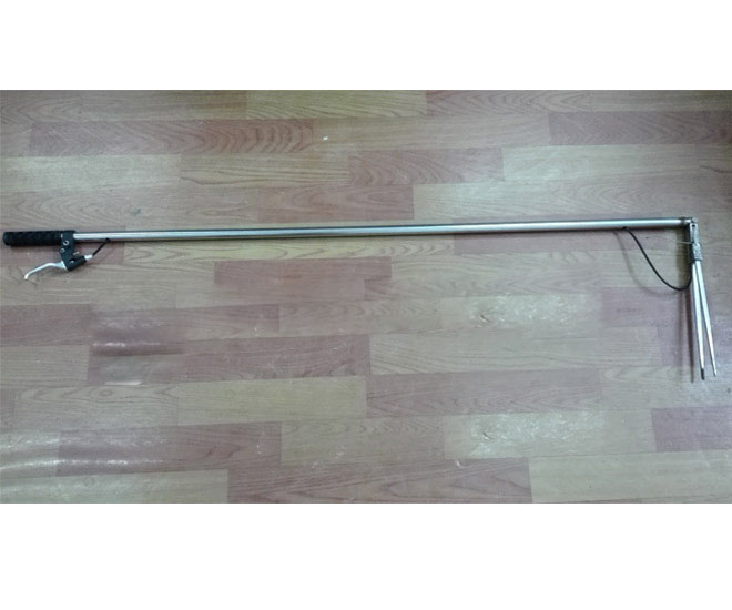 放射源長柄夾(放射源遠(yuǎn)程操作長桿夾) 放射源長柄夾(放射源遠(yuǎn)程操作長桿夾)